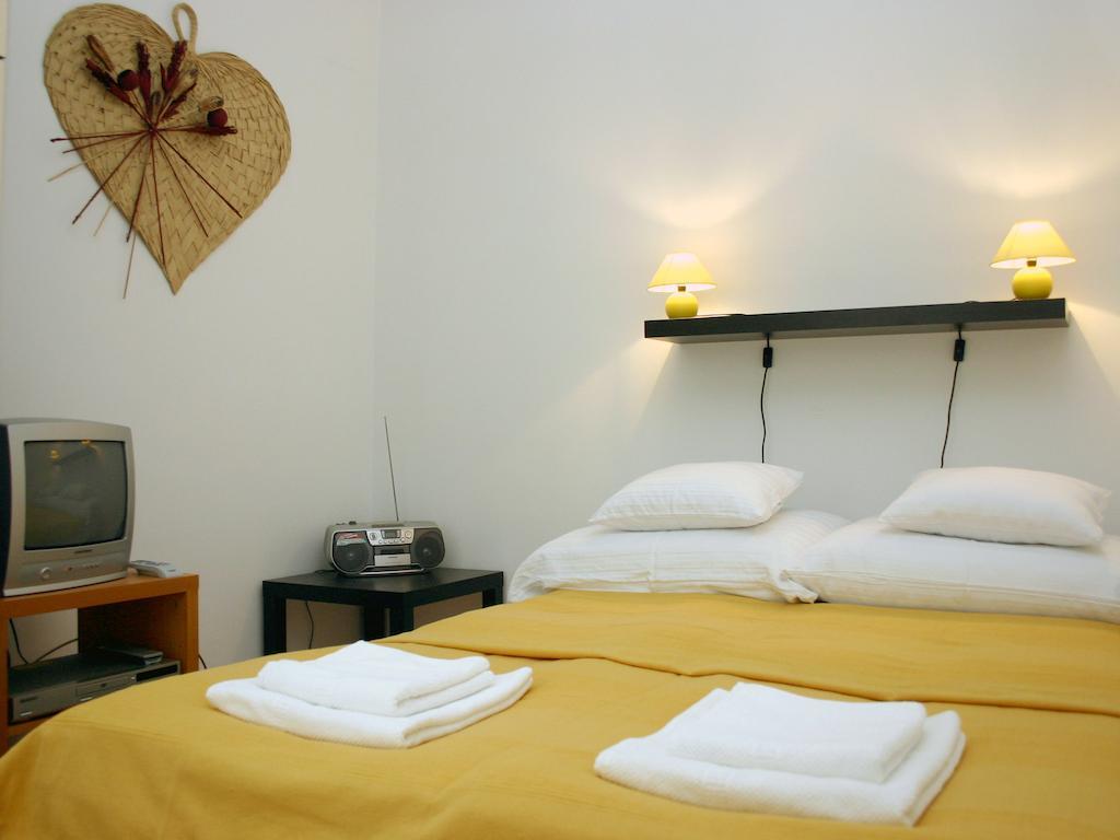 Arriva Apartment, Optional Indoor Parking Budapest Room photo