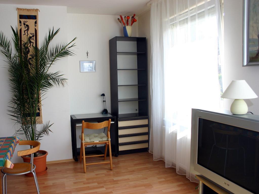 Arriva Apartment, Optional Indoor Parking Budapest Room photo